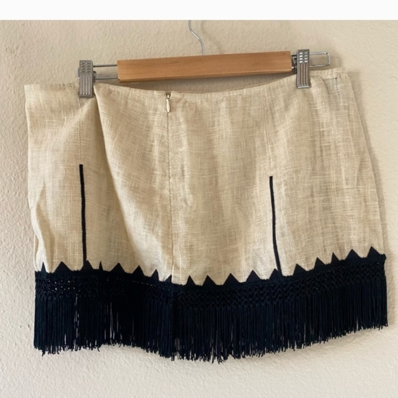 FREE PEOPLE SIZE 12 FRINGE SKIRT BLACK / TAN.  Fringe Mini Skirt - Picture 2 of 3